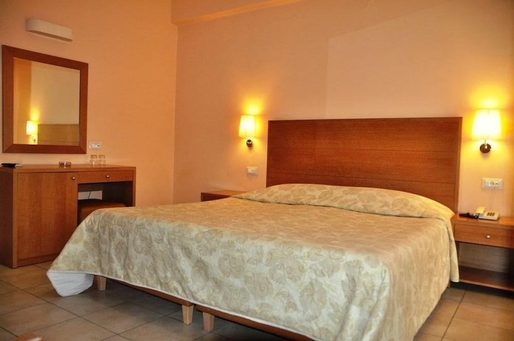 Park Hotel Nafplio Ngoại thất bức ảnh